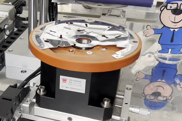 自動貼導電布機廠家：如何提升天線圓盤生產效率200%？